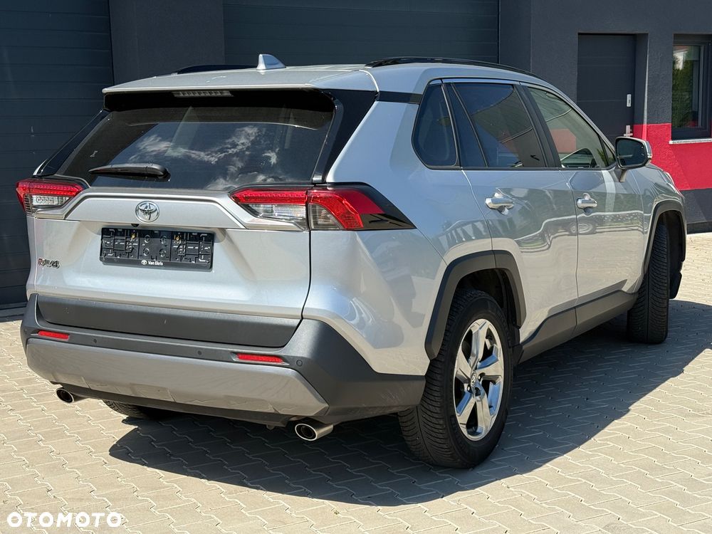 Toyota RAV4 - 4
