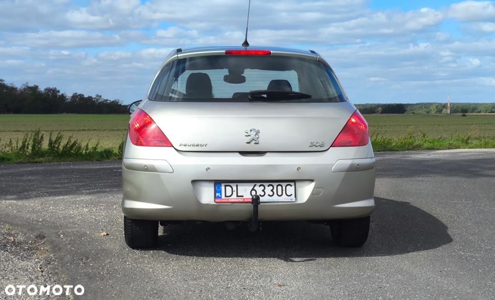 Peugeot 308 - 8
