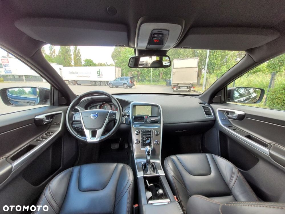 Volvo XC 60 D4 Drive-E Ocean Race - 21