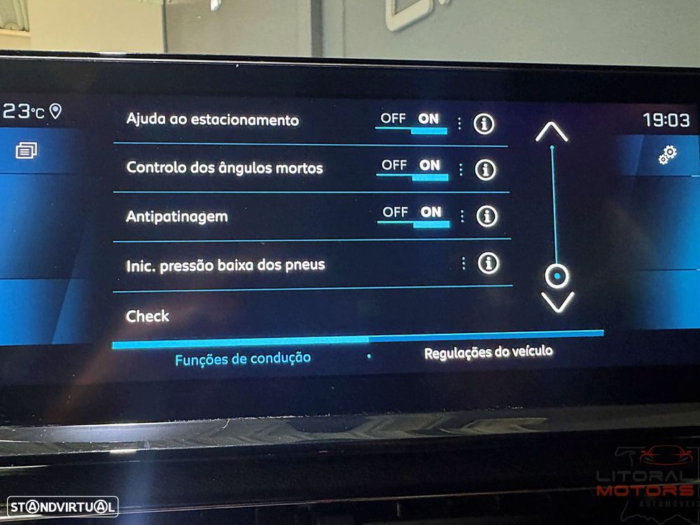 Peugeot 5008 1.2 PureTech Allure Pack EAT8 - 31