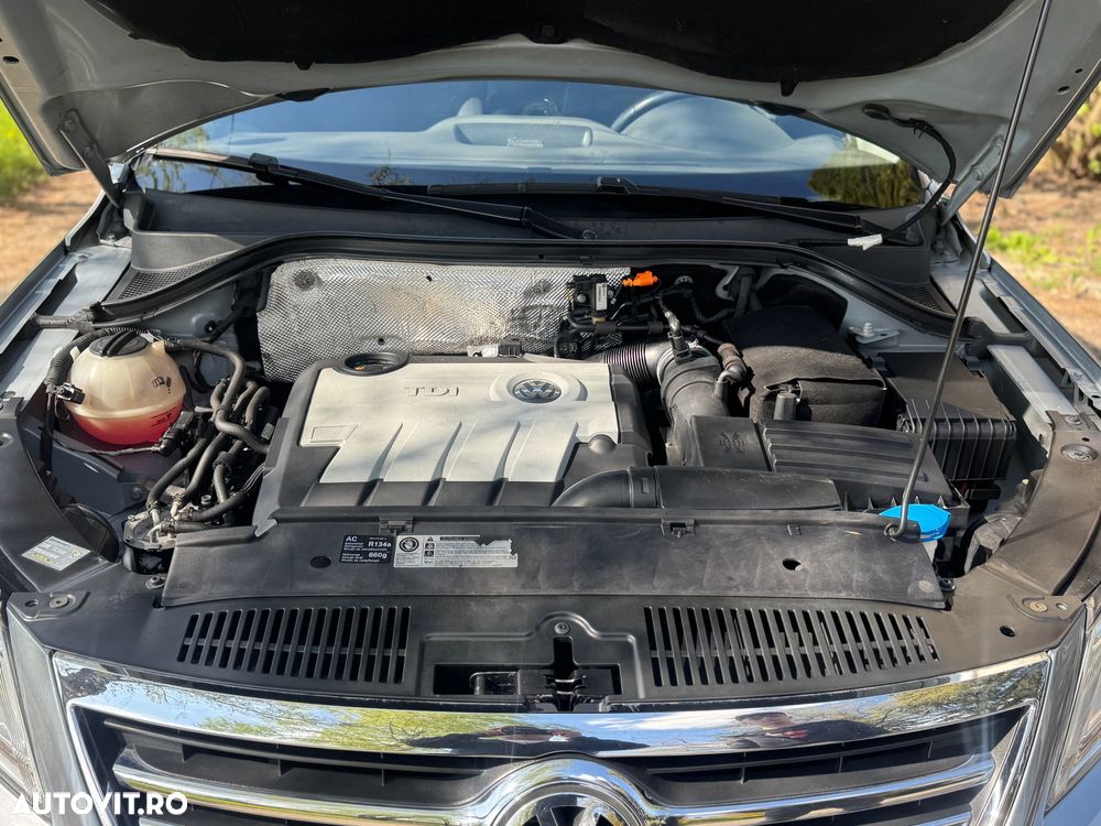 Volkswagen Tiguan 2.0 TDI DPF 4Motion Track & Avenue - 8