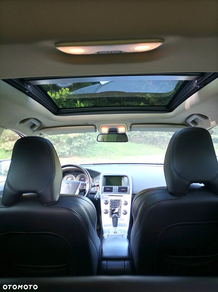 Volvo XC 60 D5 AWD Summum - 6