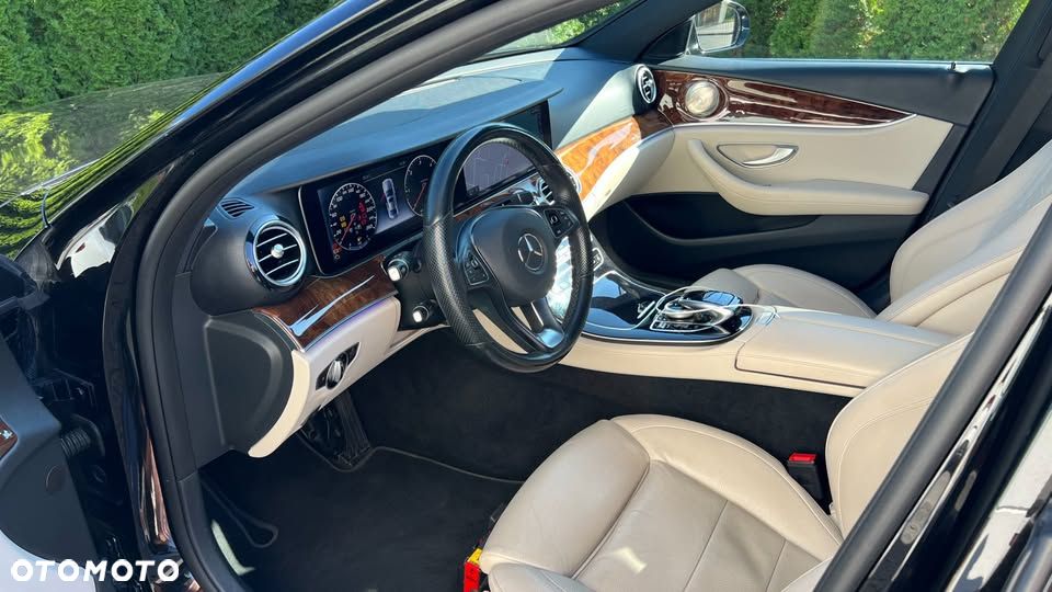 Mercedes-Benz E-Class 2016 photo 2