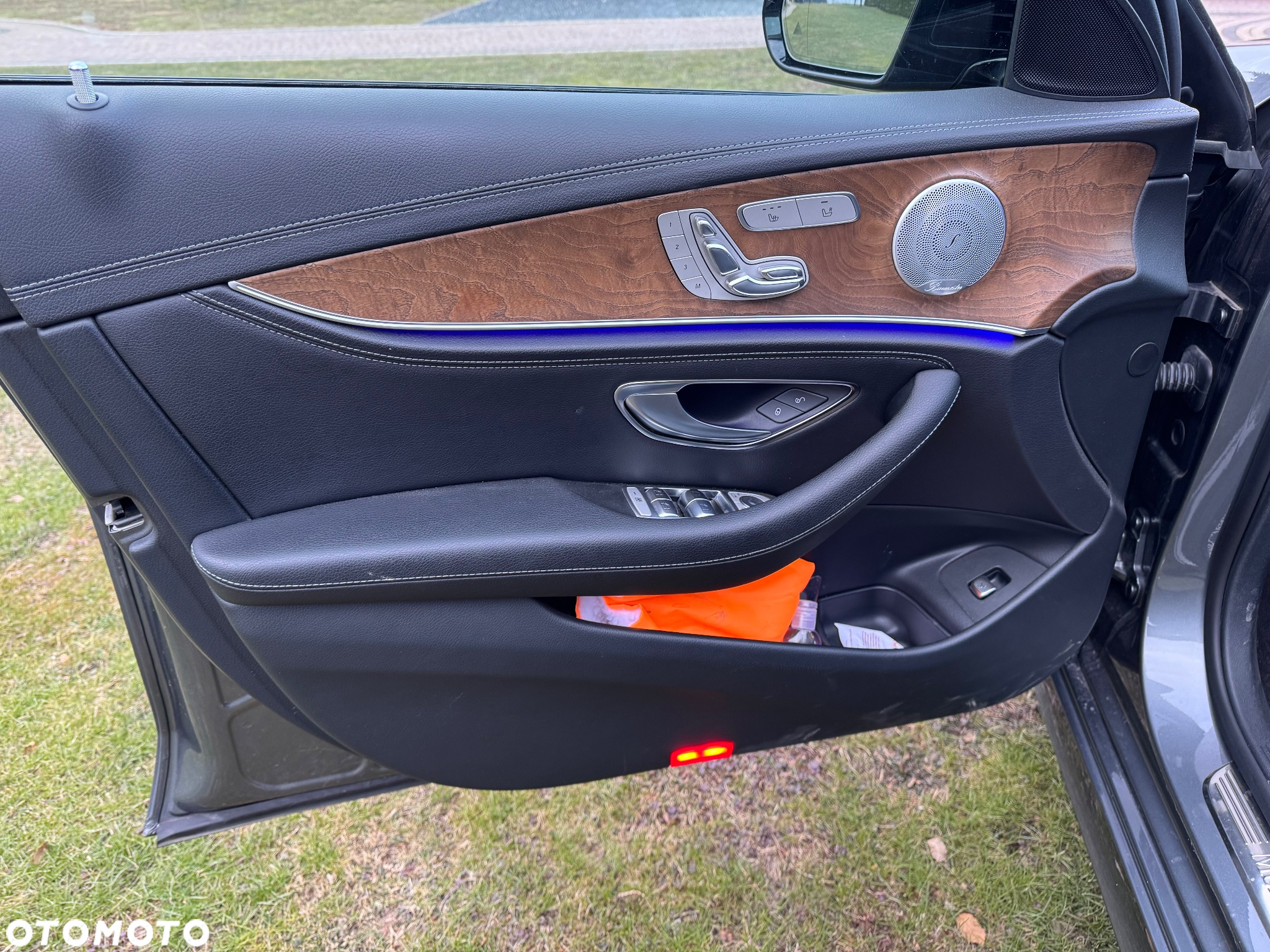 Mercedes-Benz Klasa E 400 4-Matic 9G-TRONIC - 30