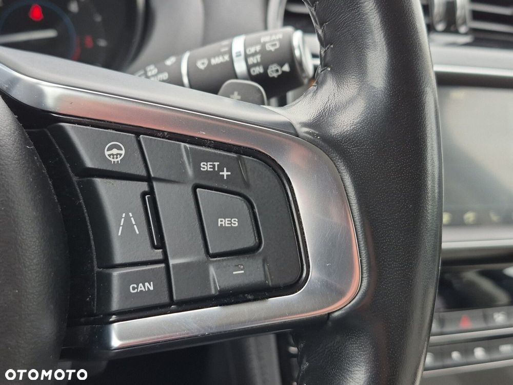 Jaguar F-Pace 2.0 i4D AWD Prestige - 22