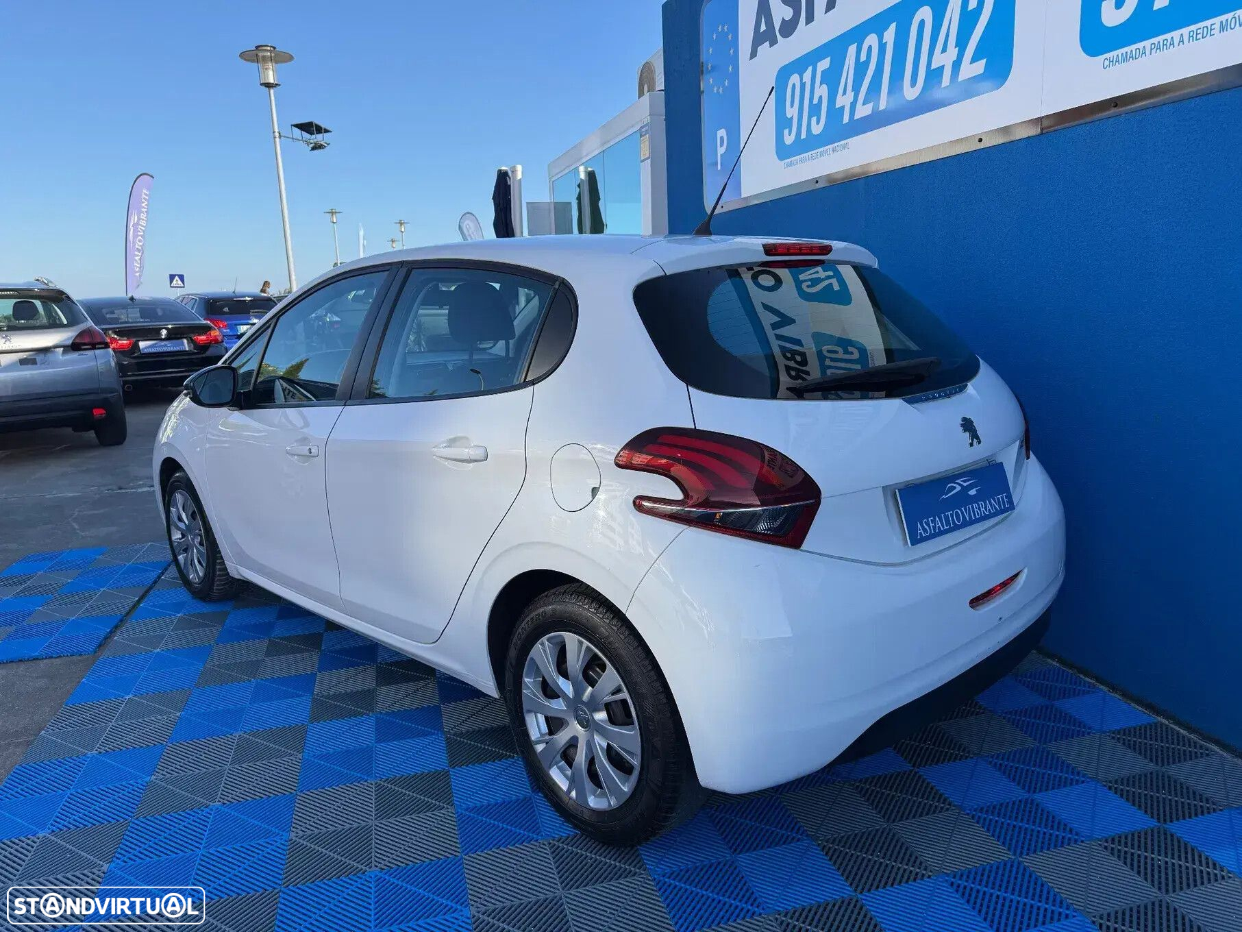 Peugeot 208 - 3