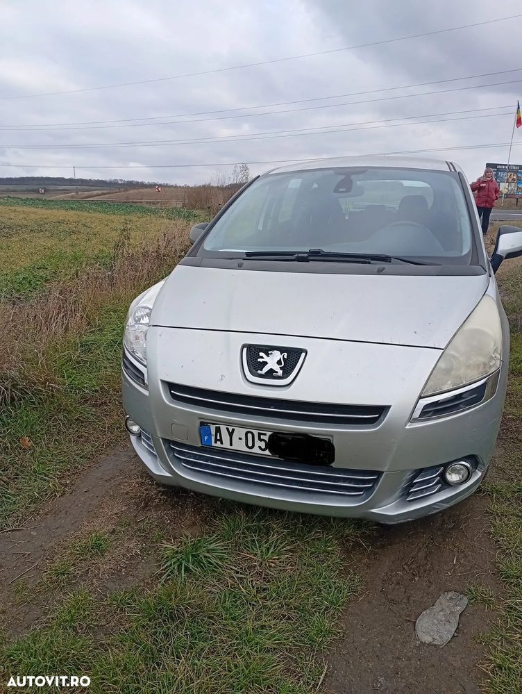 Peugeot 5008 HDI FAP 110 EGS6 Premium - 1