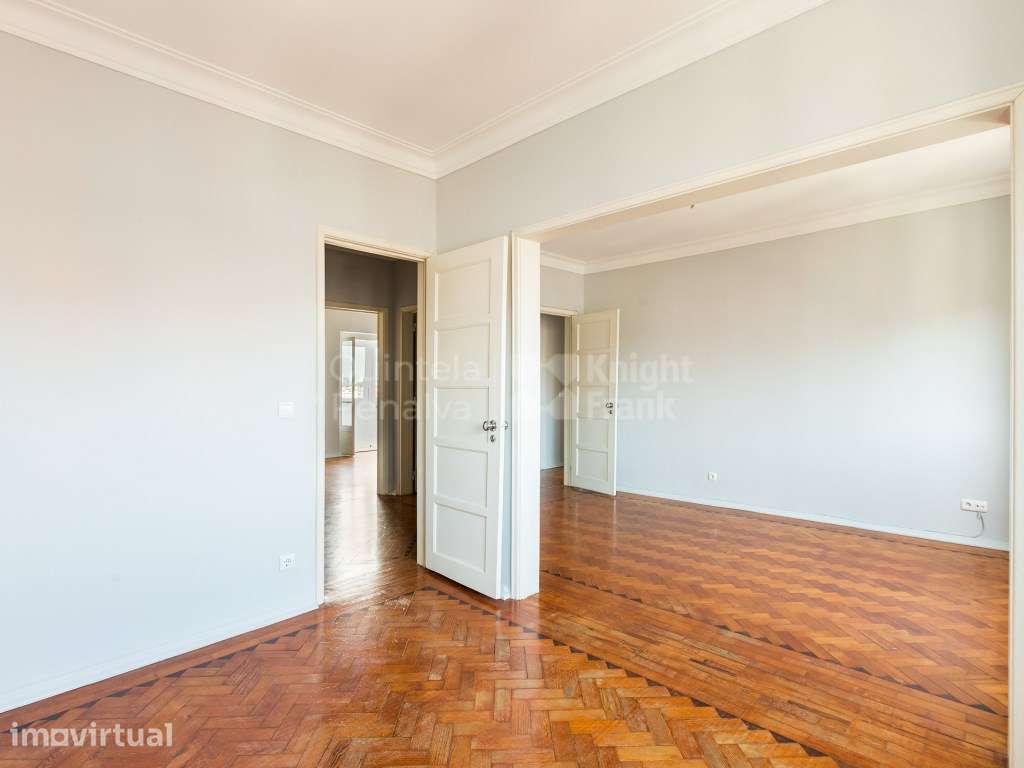 Apartamento T3 recuperado para arrendamento em Roma - Grande imagem: 4/25