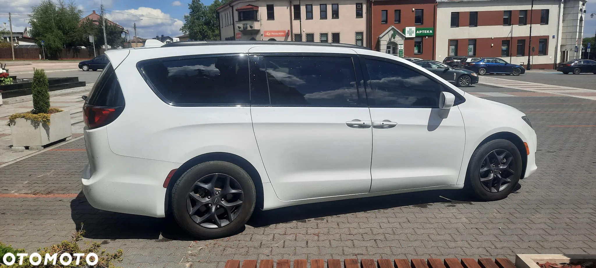 Chrysler Pacifica - 18