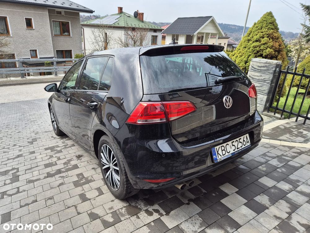 Volkswagen Golf - 5