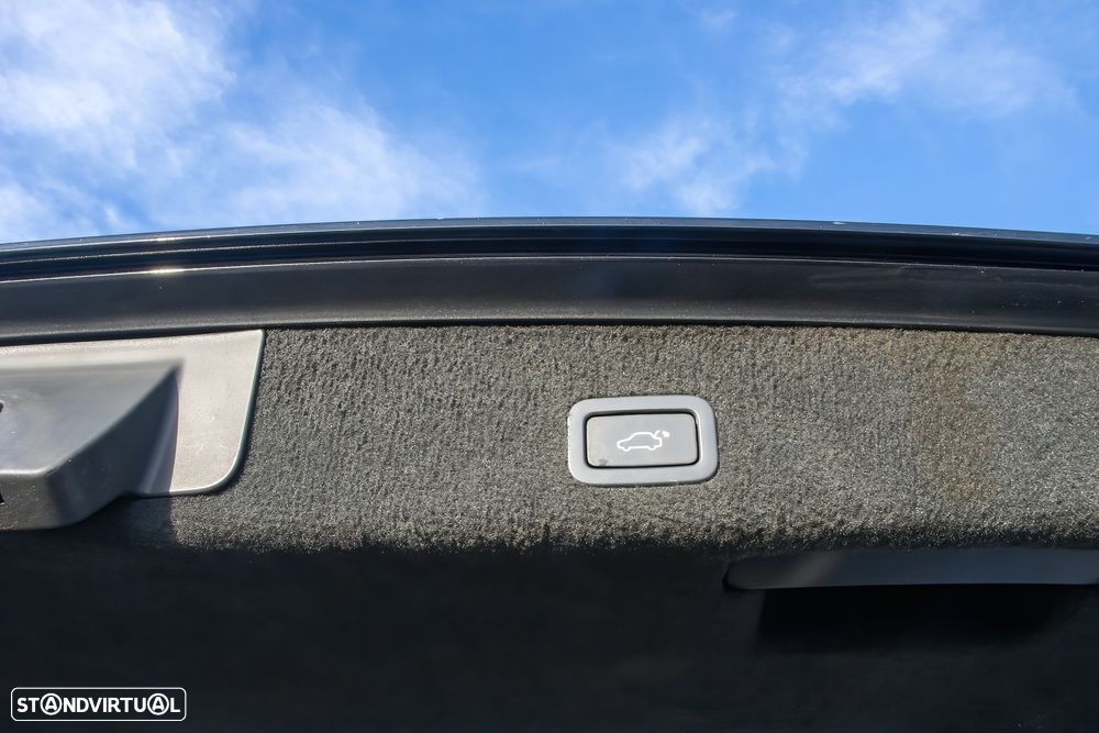 Volvo V70 2.4 D5 Nivel 3 Geartronic - 33