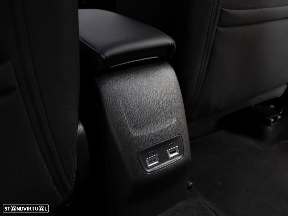 Peugeot 2008 1.2 PureTech Allure - 12