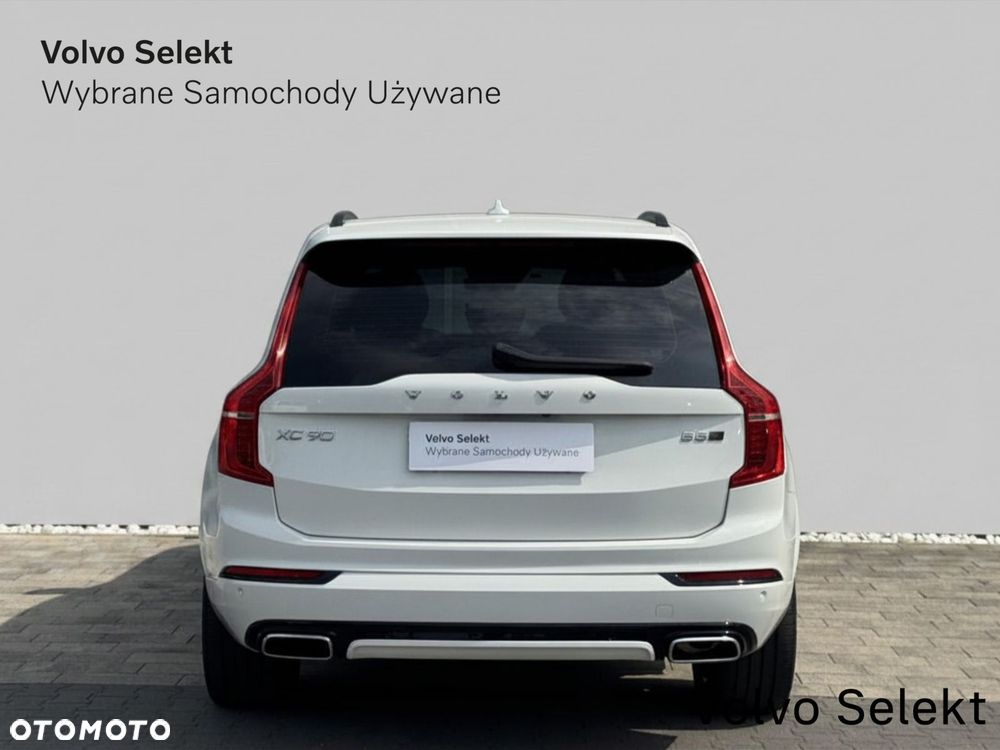 Volvo XC 90 - 9