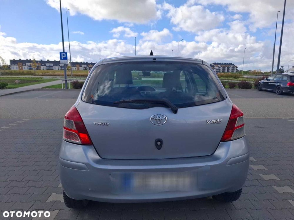 Toyota Yaris - 2