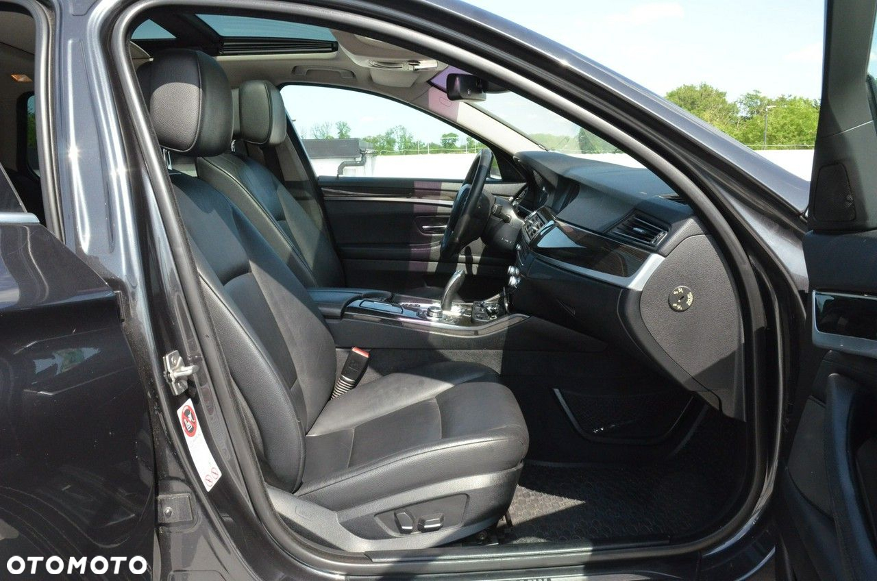 BMW Seria 5 520d Touring Sport-Aut - 26