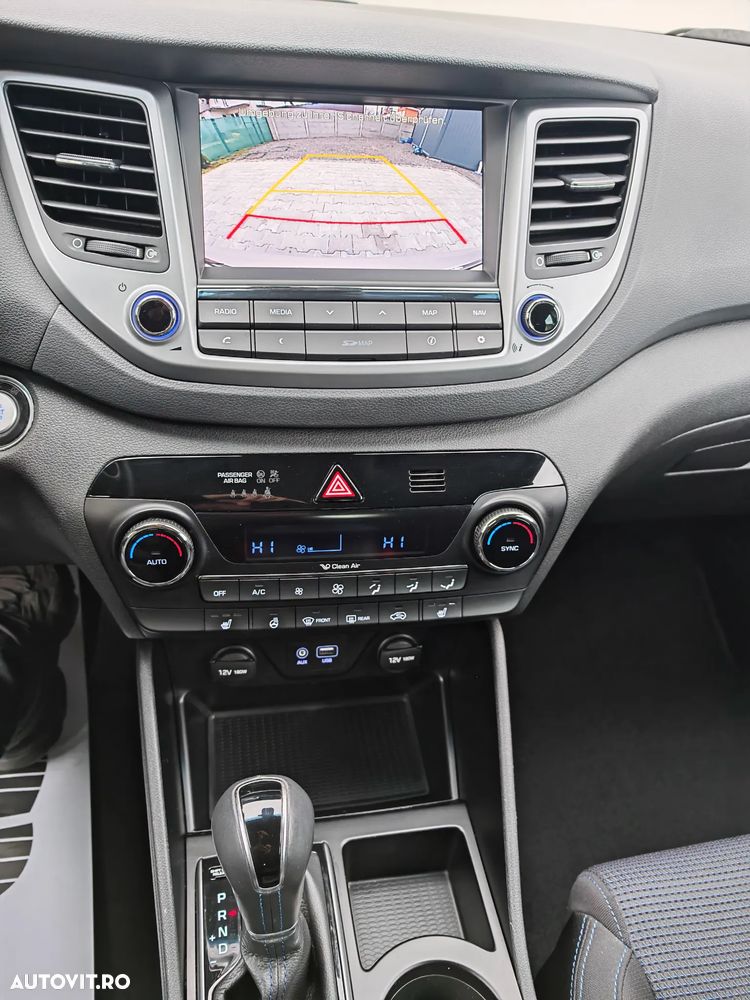 Hyundai Tucson 2.0 CRDI 4WD Automatik Style - 12