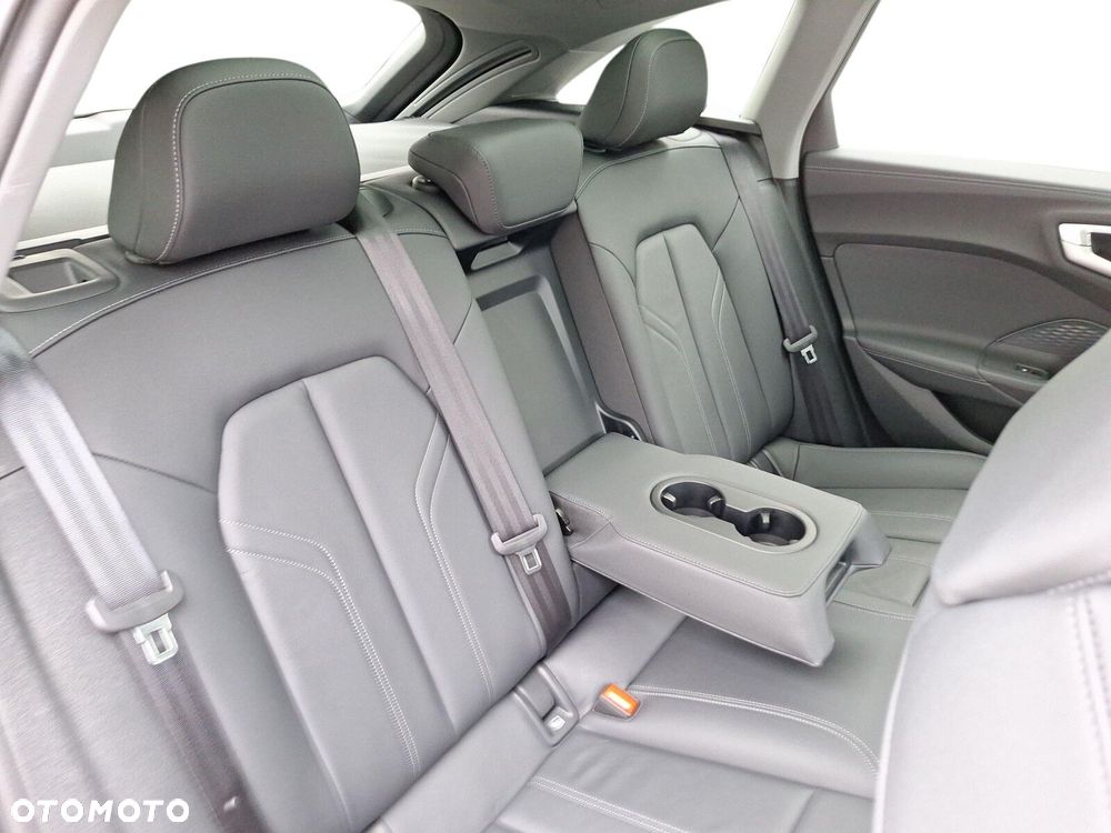 Audi A5 Avant TDI mHEV Quattro S tronic - 13