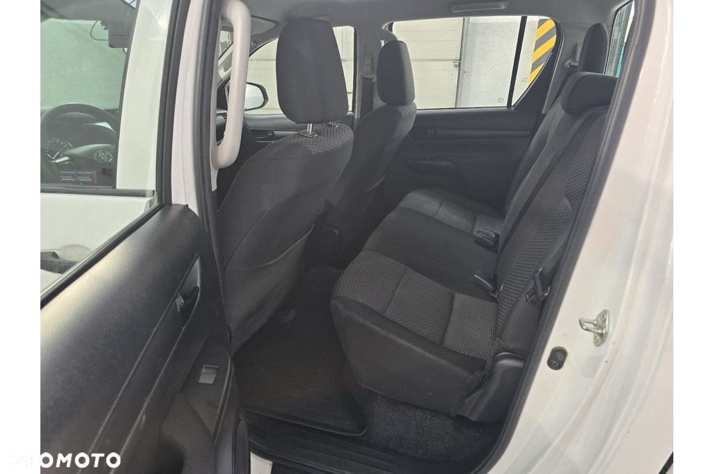 Toyota Hilux - 8