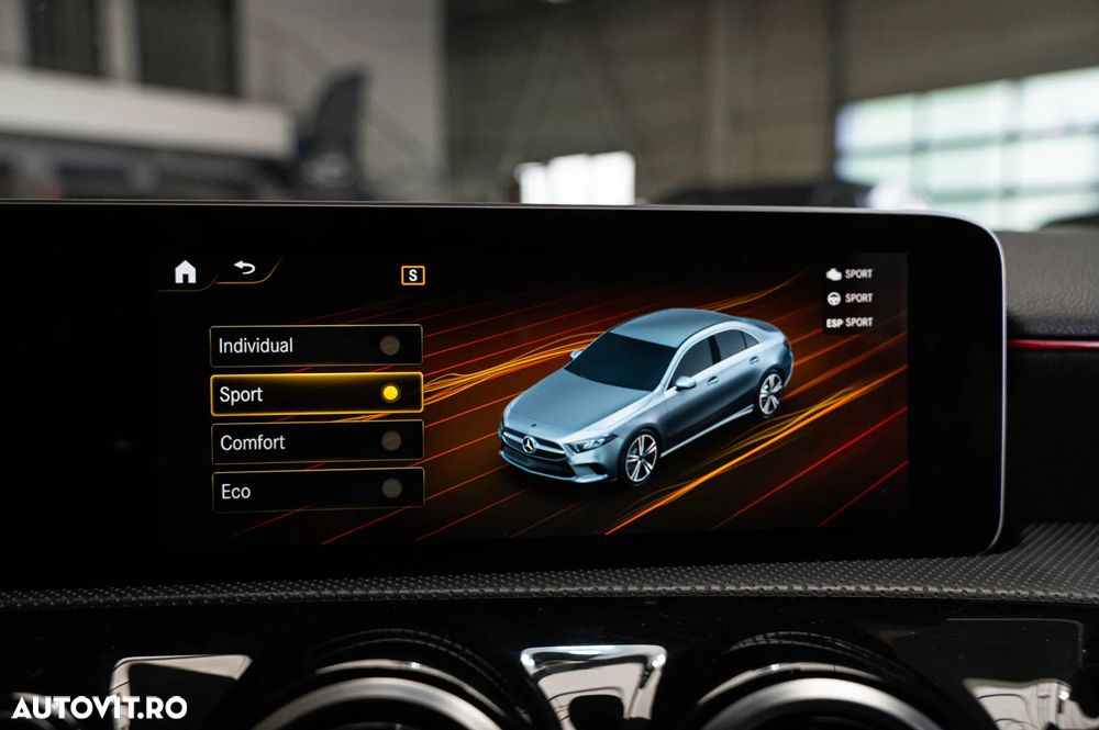 Mercedes-Benz A 180 d Sedan 7G-DCT AMG Line - 19