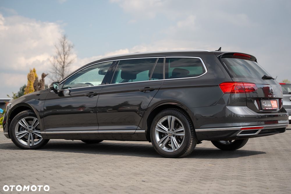 Volkswagen Passat 2.0 TDI (BlueMotion Technology) Highline - 14