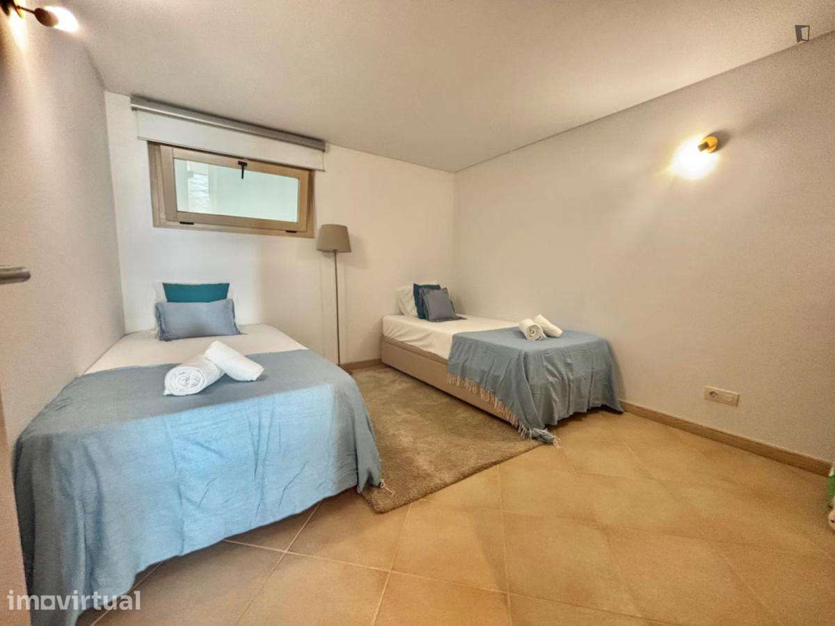 Apartamento com 3 quartos - localizado em Setubal - Full image: 2/28