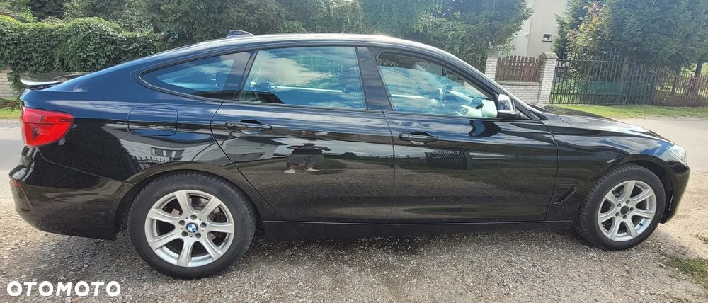 BMW 3GT 320i xDrive - 14