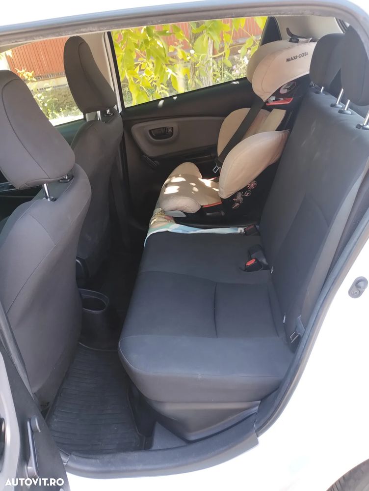 Toyota Yaris 1.5 VVT-i HSD Exclusive - 10