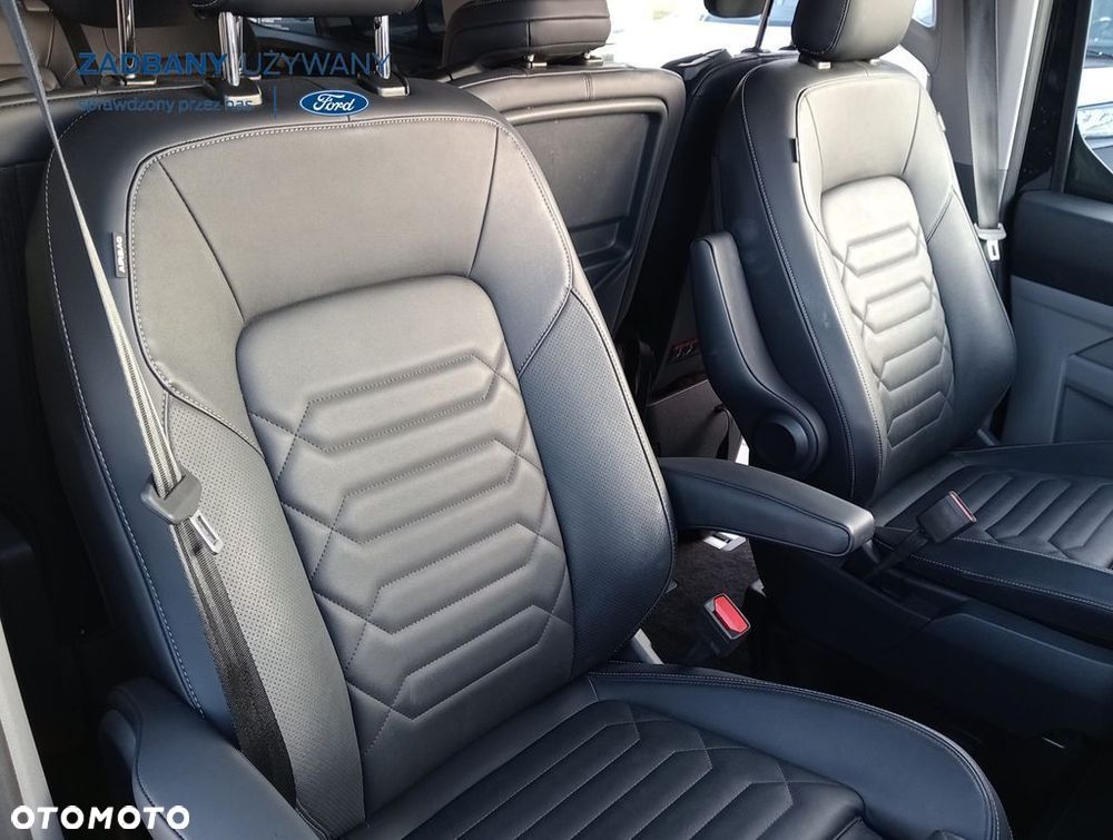 Ford Tourneo Custom - 21