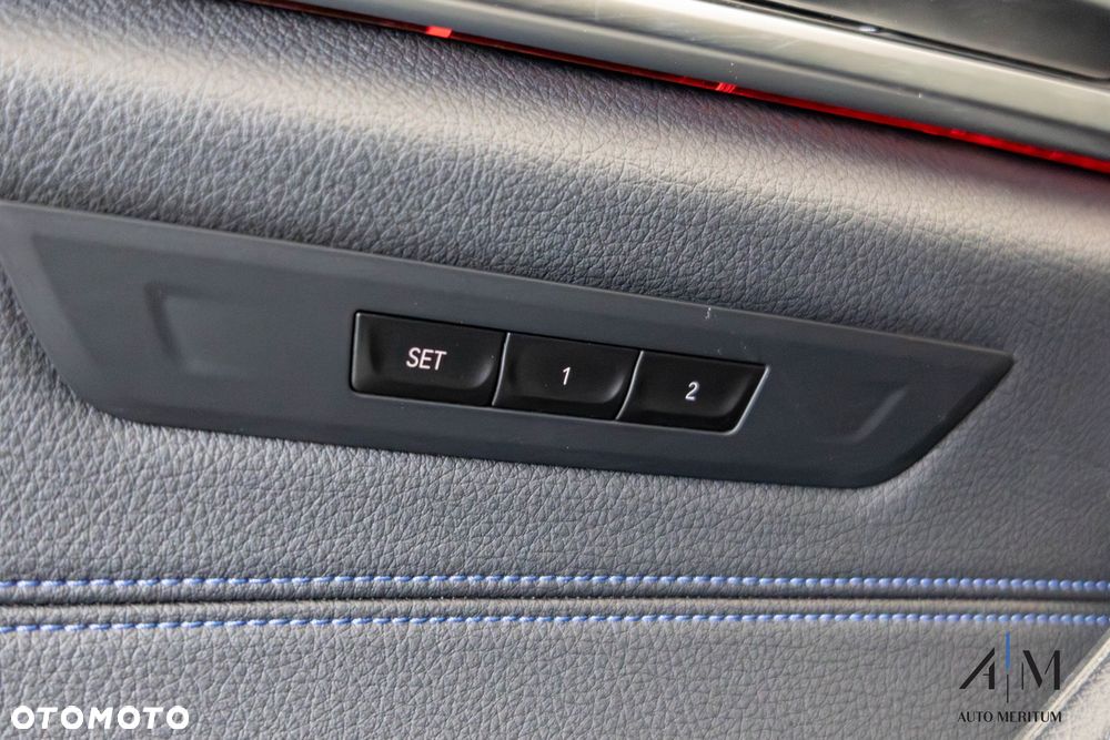 BMW Seria 5 540i xDrive - 15