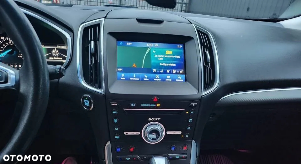 Ford Edge - 8
