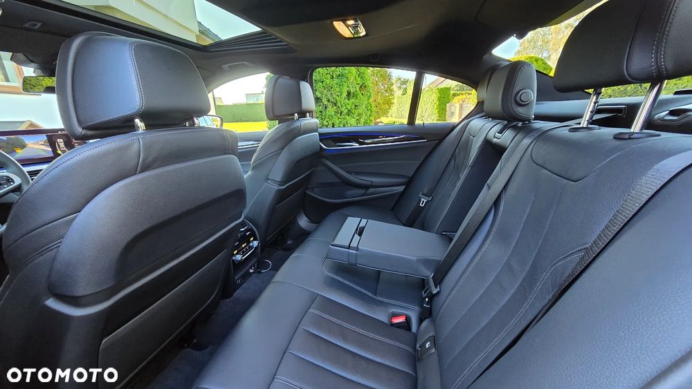 BMW Seria 5 530d M Sport Edition - 6