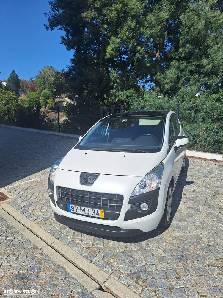 Peugeot 3008 1.6 HDi Executive - 1