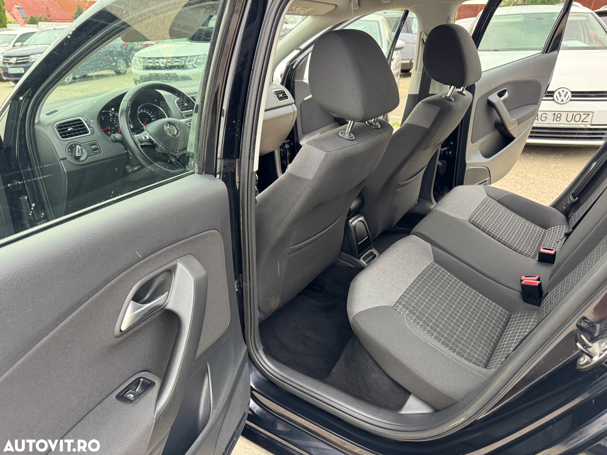 Volkswagen Polo - 8