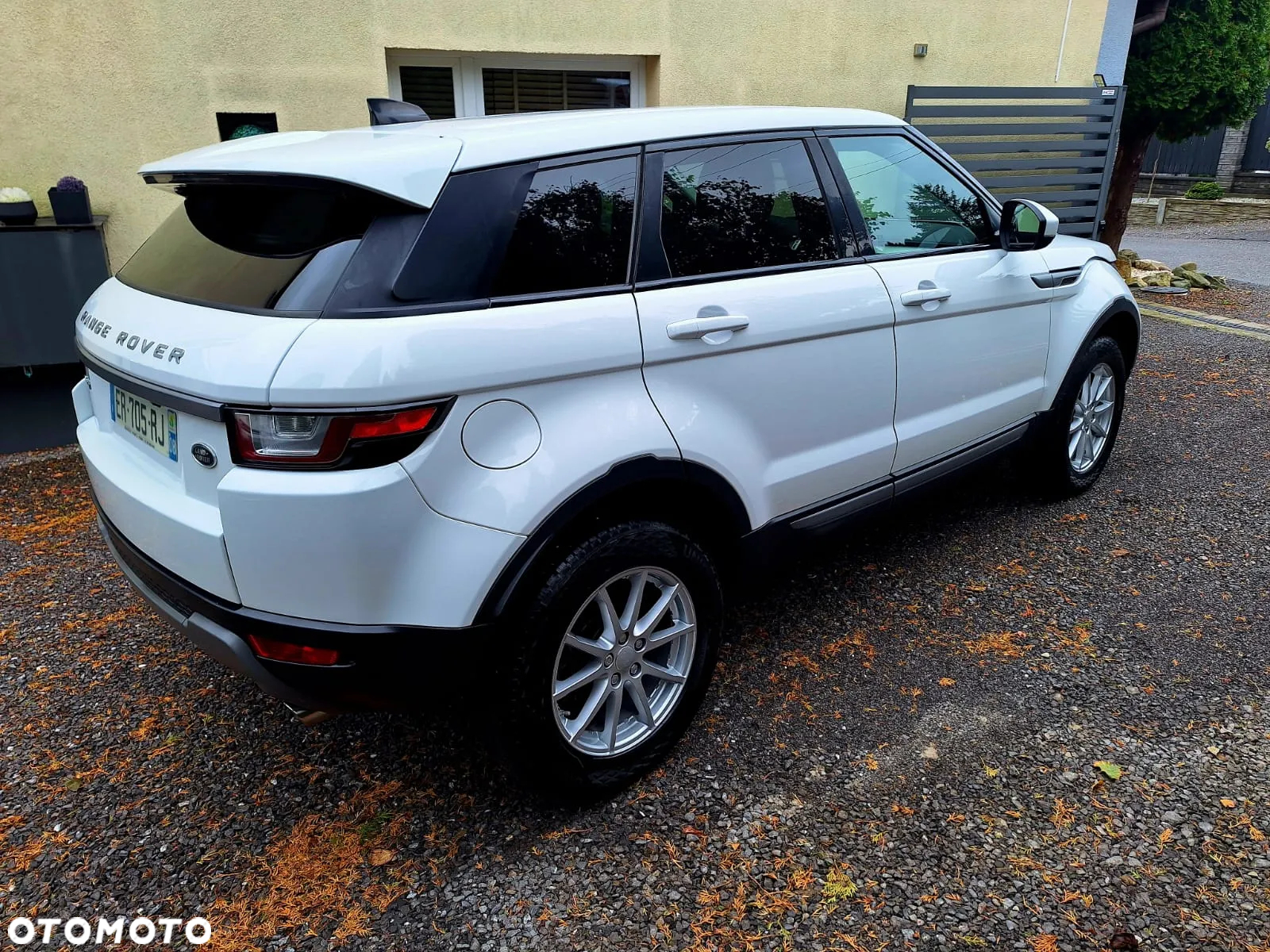 Land Rover Range Rover Evoque 2.0 D150 R-Dynamic - 18