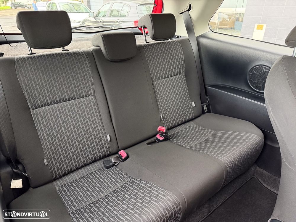 Toyota Yaris 1.0 VVT-i Sport - 12