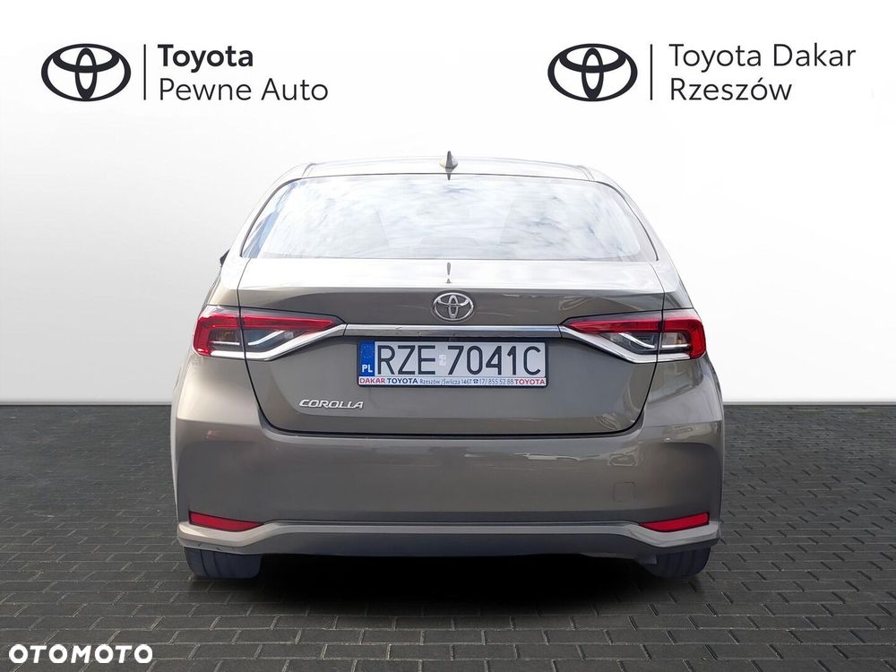 Toyota Corolla - 4