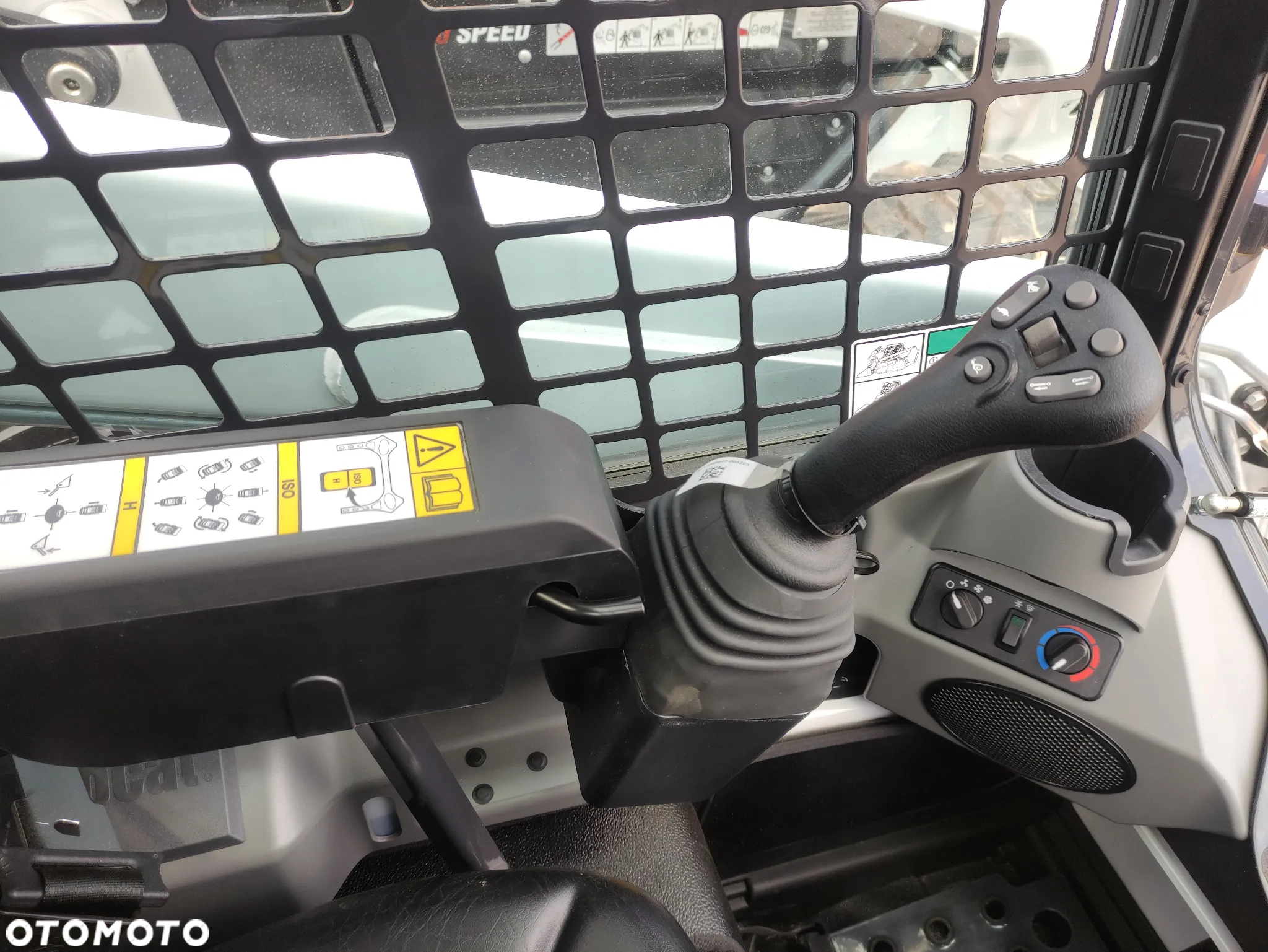 Bobcat S450 - 14