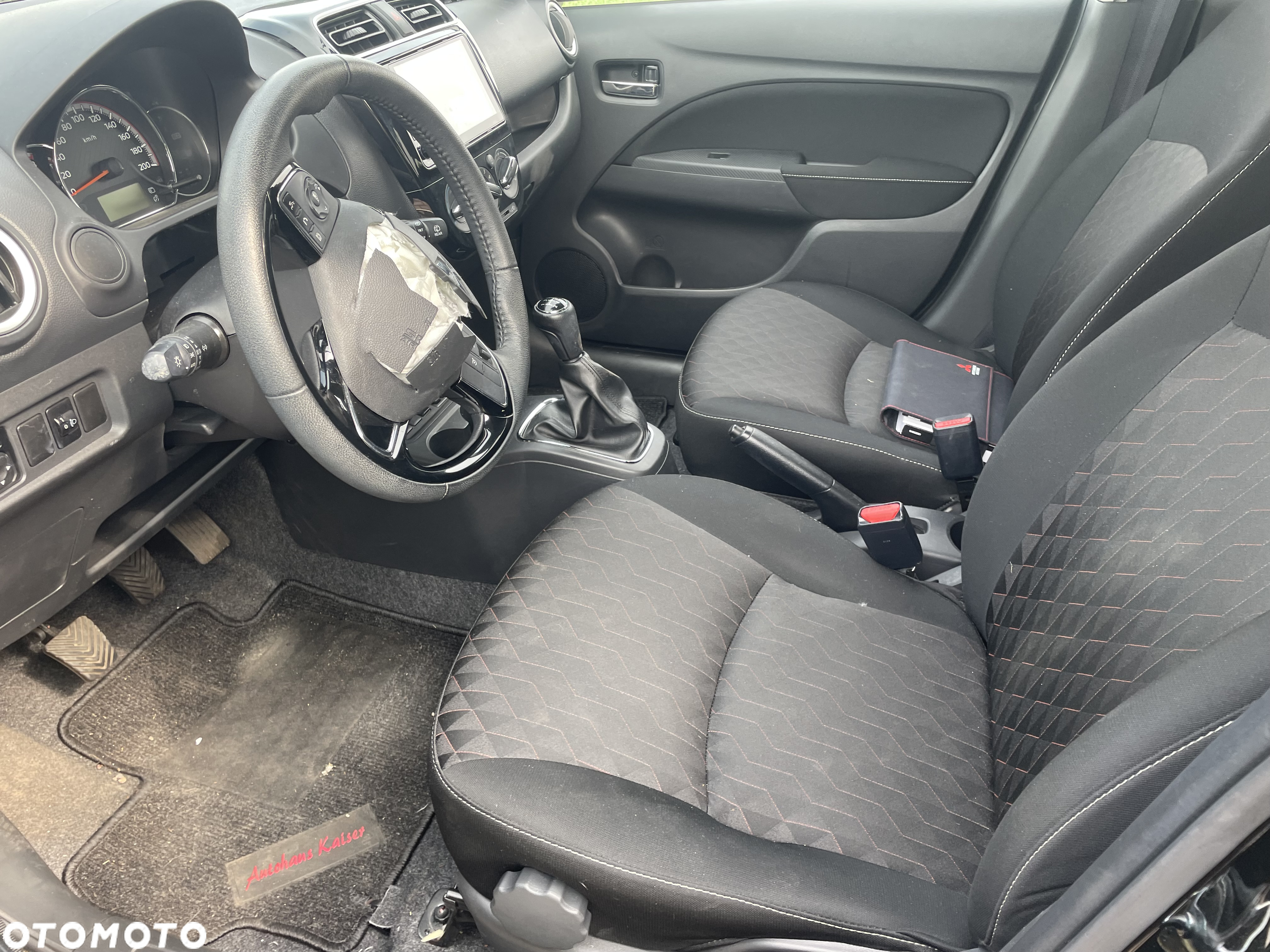 Mitsubishi Space Star 1.2 AS&G Intense - 12