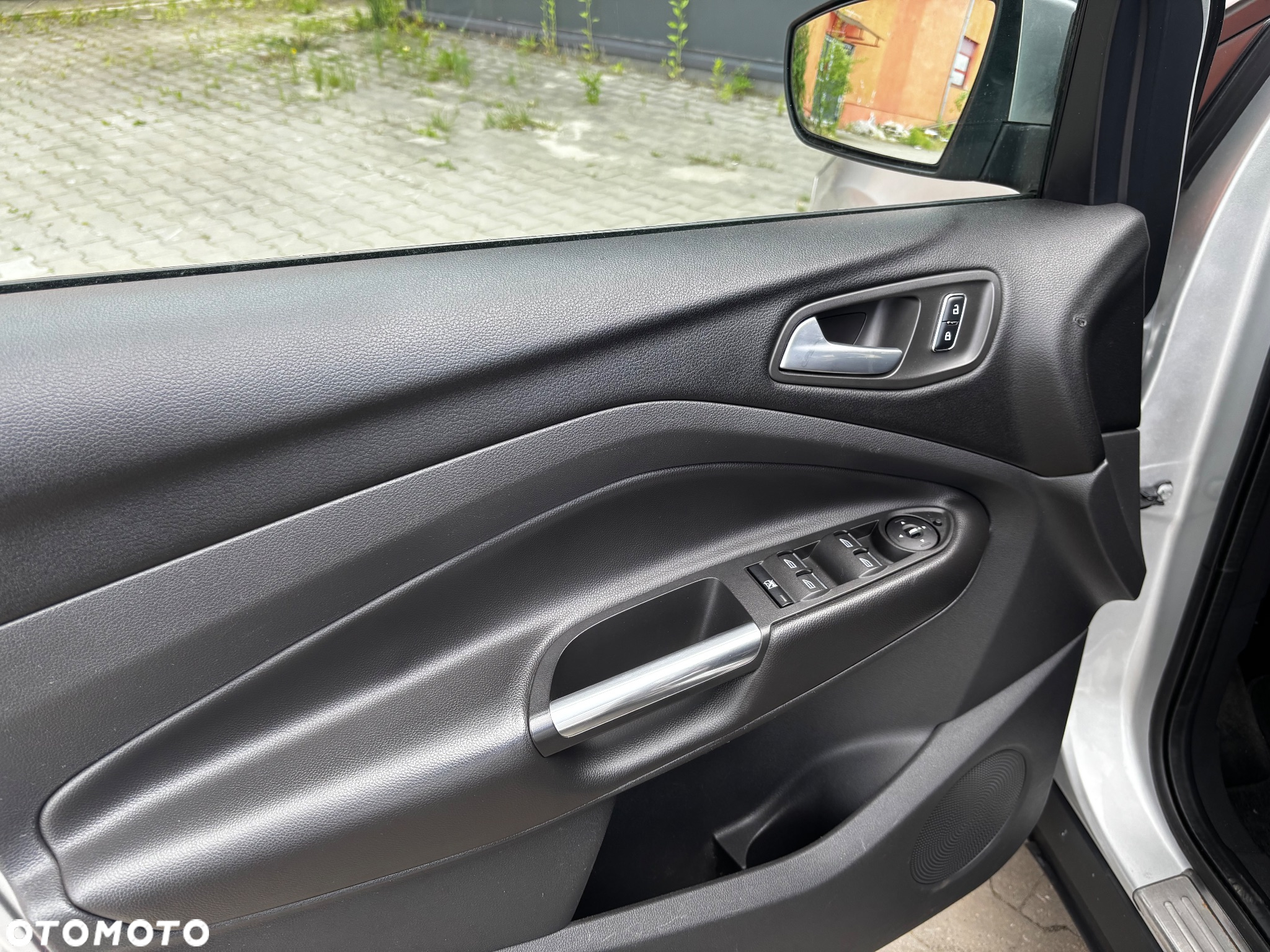 Ford Kuga 2.0 TDCi 2x4 Trend - 28