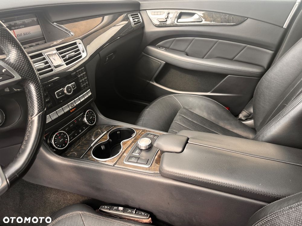 Mercedes-Benz CLS - 27
