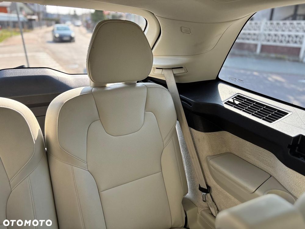 Volvo XC 90 T6 AWD Momentum 7os - 31