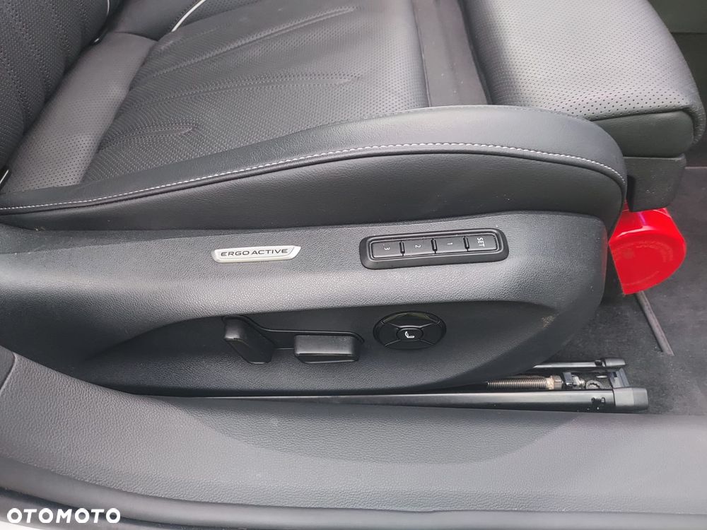 Volkswagen Passat 2.0 TDI Elegance DSG - 16