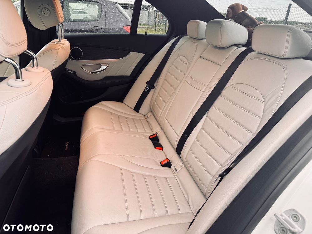 Mercedes-Benz Klasa C 250 7G-TRONIC - 7