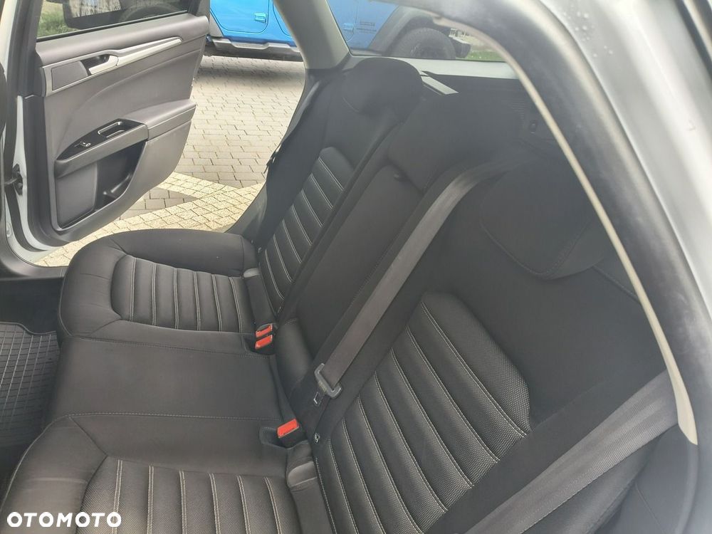 Ford Mondeo - 16