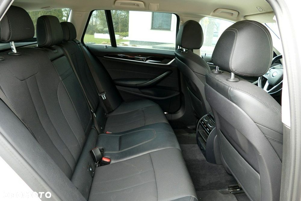 BMW Seria 5 520d Sport Line sport - 25
