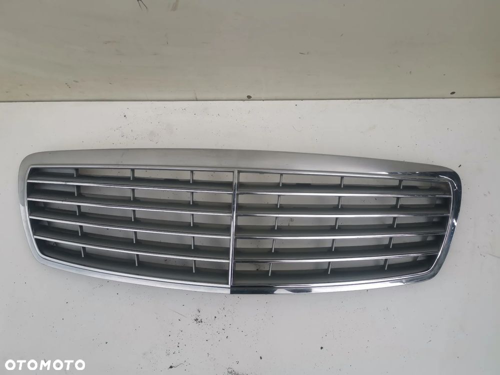 Grill Atrapa Mercedes E-KLASA W211 A2118800383