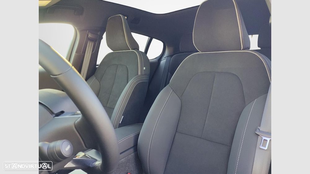 Volvo EC40 82 kWh Twin Motor Performance Black Edition - 10