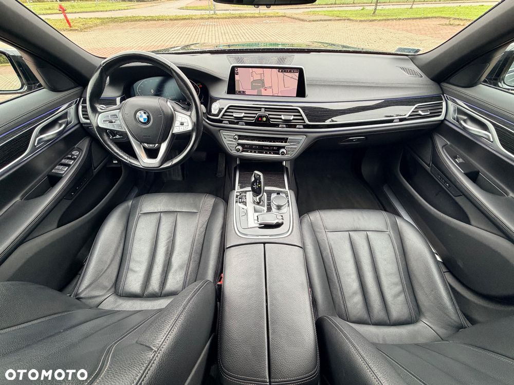 BMW Seria 7 740d xDrive - 26