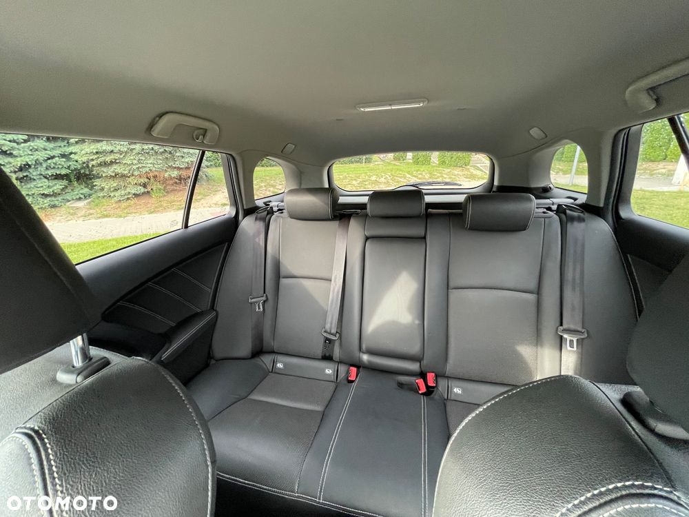 Toyota Avensis 2.0 D-4D Premium - 15