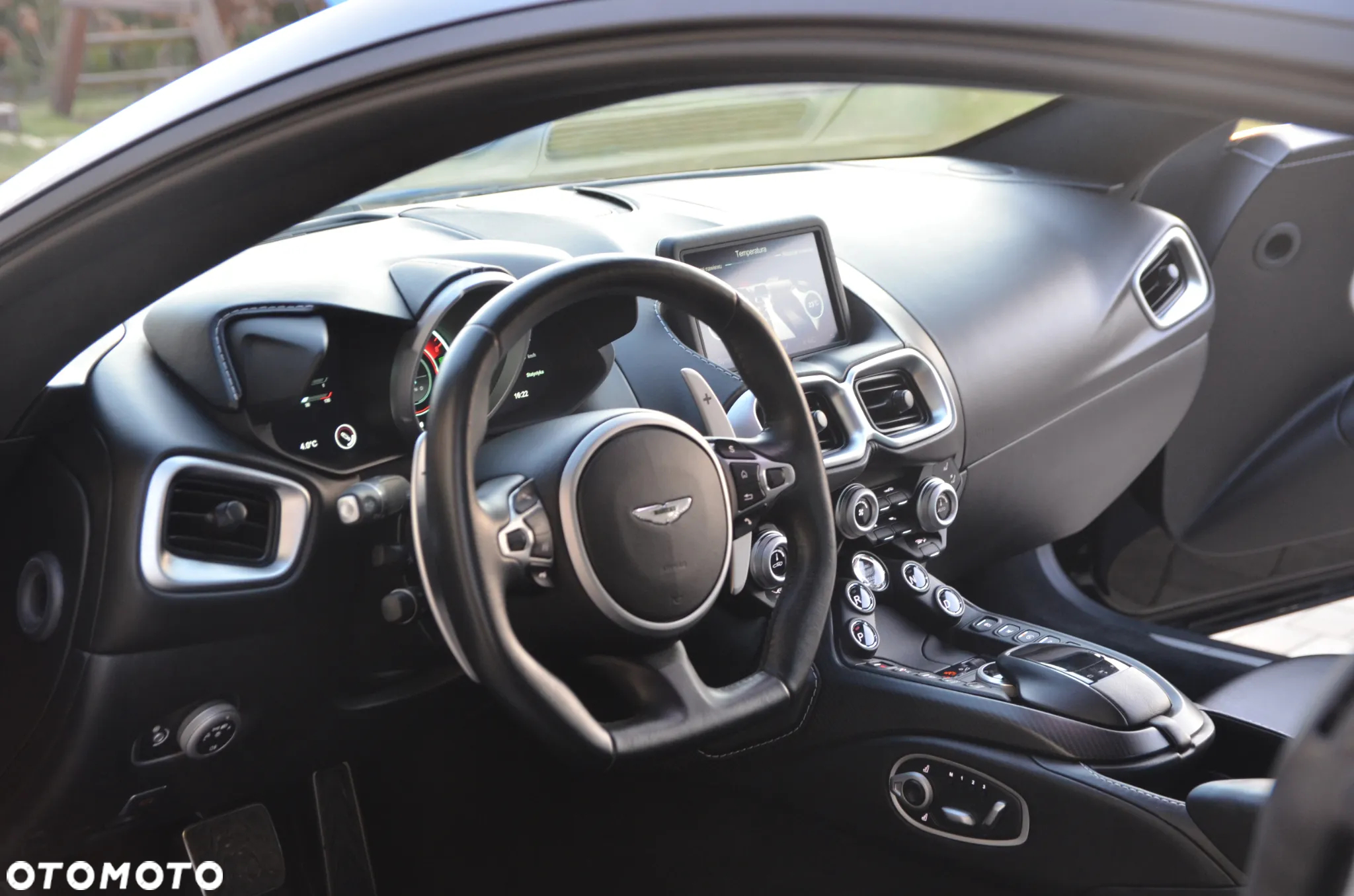 Aston Martin V8 Vantage Standard - 25